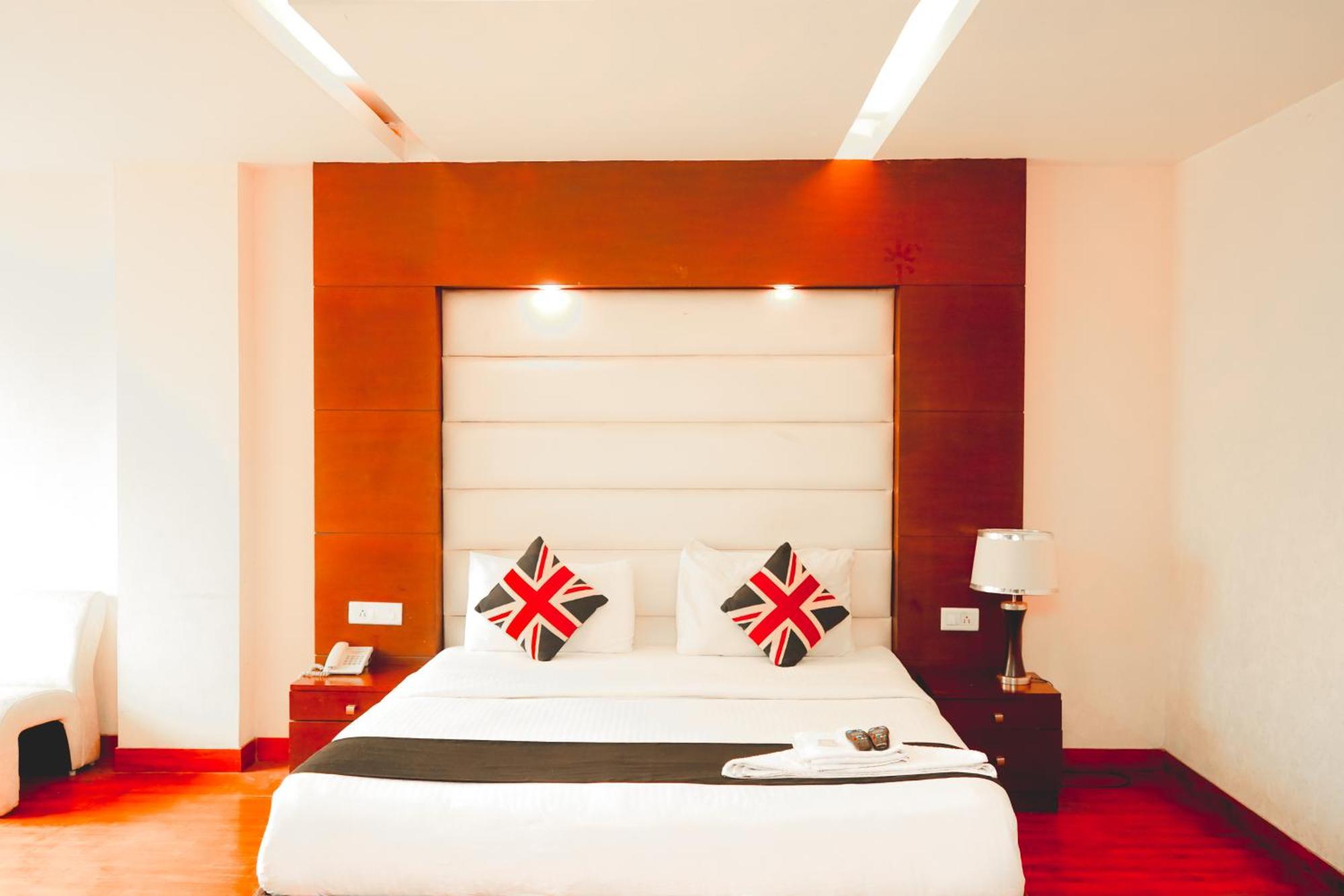 Hotel Sukoon - Ramesh Nagar New Delhi Exterior photo